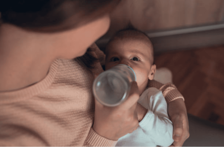 bébé enfant biberon