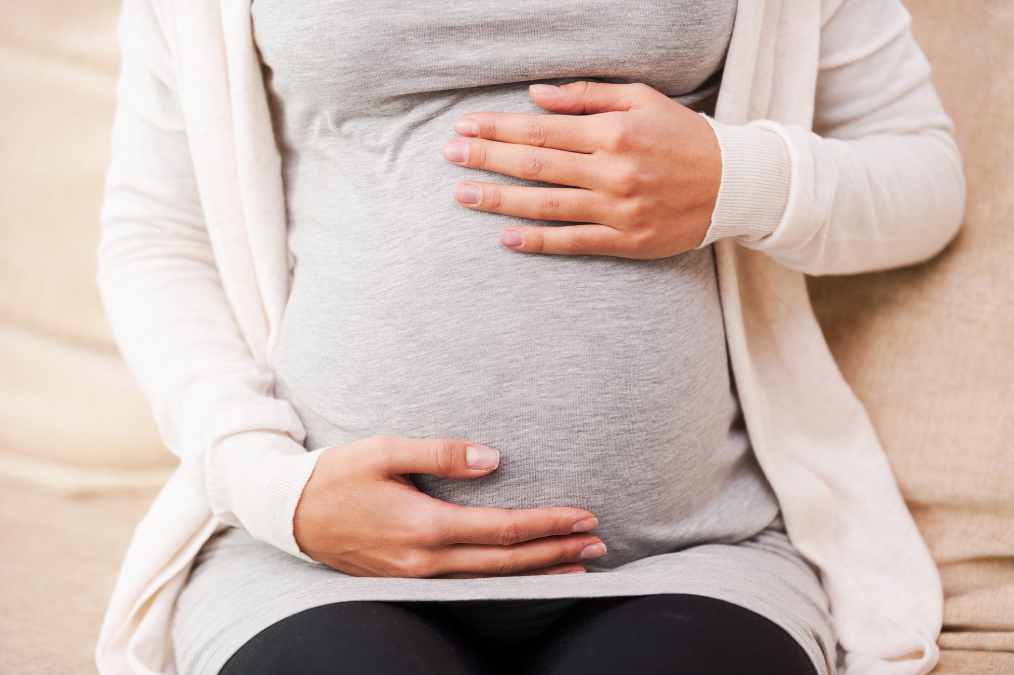 Entretien prénatal du 4e mois : pourquoi cette consultation devient incontournable et comment bien la préparer