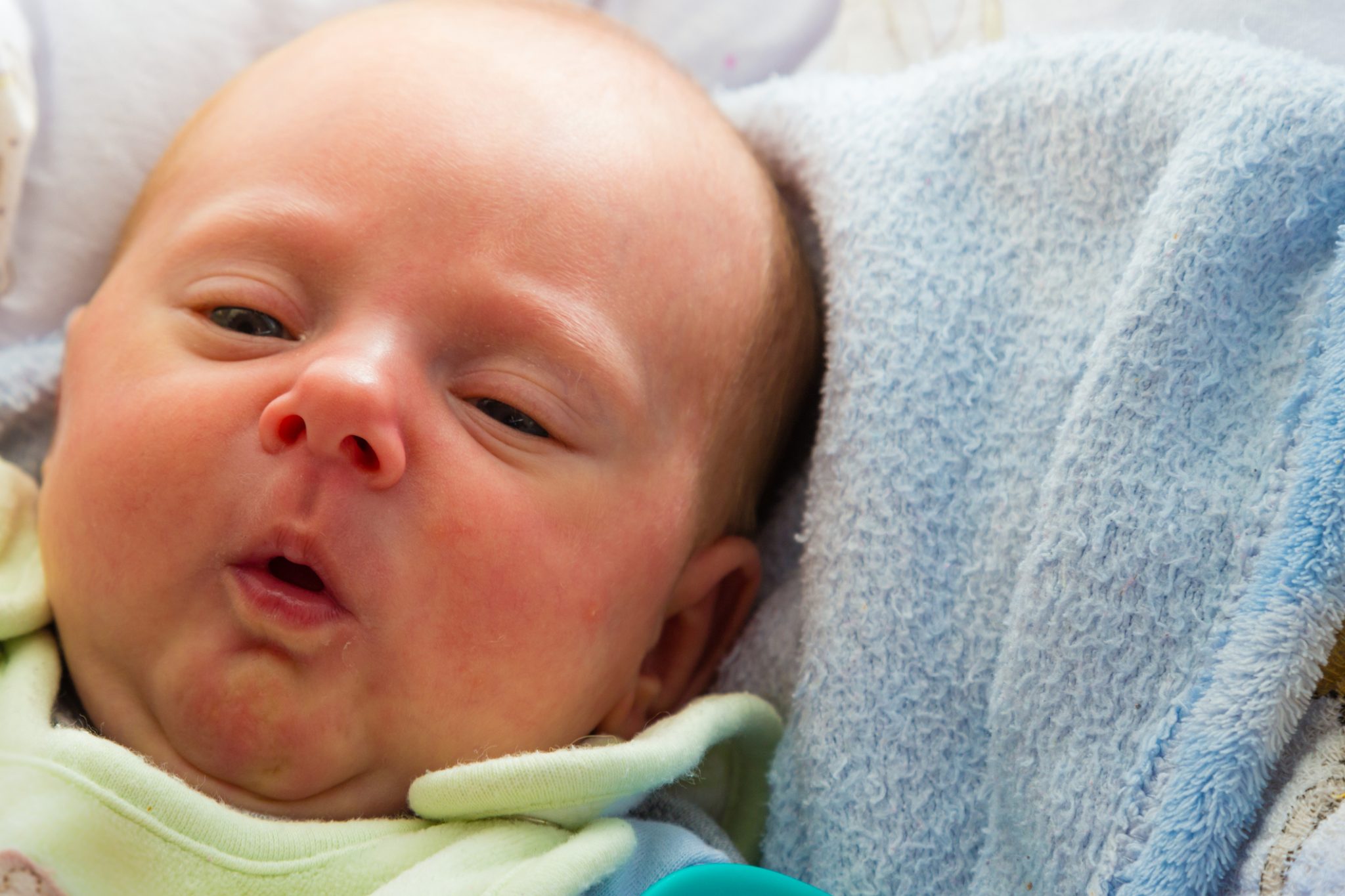 Mon bébé a avalé un objet : ces gestes essentiels peuvent lui sauver la vie