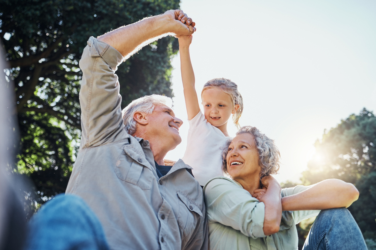 “On voulait les impliquer, et ça a dérapé” : comment gérer l’éducation des enfants avec les grands-parents ?
